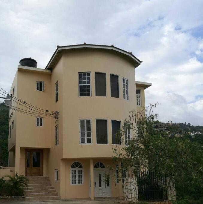 A Lovely Jamaican Get-Away Kingston Exterior foto