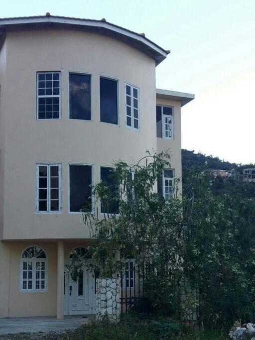 A Lovely Jamaican Get-Away Kingston Exterior foto