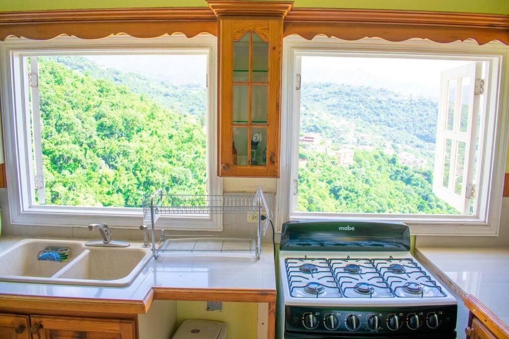 A Lovely Jamaican Get-Away Kingston Exterior foto