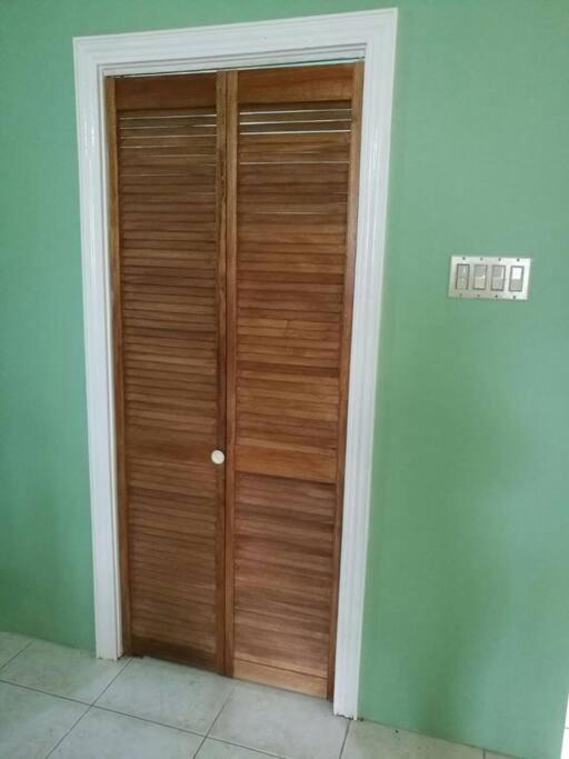 A Lovely Jamaican Get-Away Kingston Exterior foto
