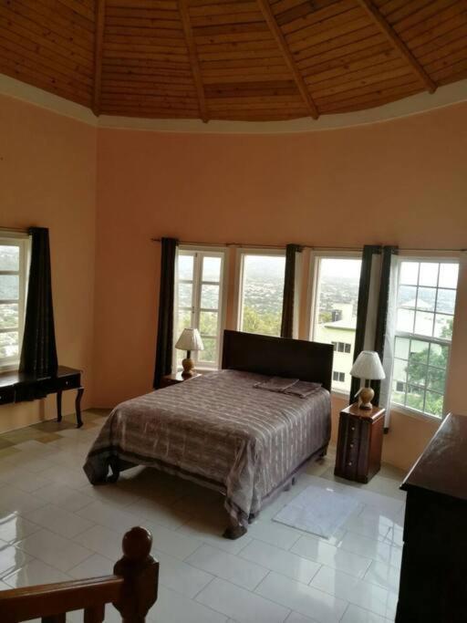 A Lovely Jamaican Get-Away Kingston Exterior foto